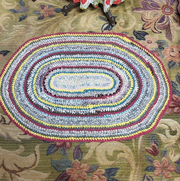 Handmade Vintage Braided Rag Rug Red, Yellow, and Multi colors - Picture 8 of 8